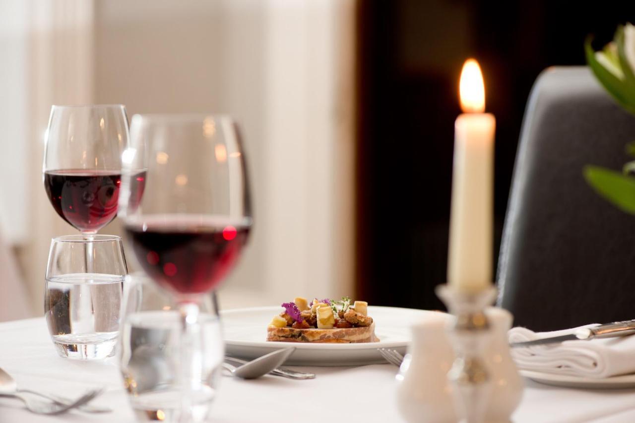 Glewstone Court Country House Hotel Ross-on-Wye エクステリア 写真